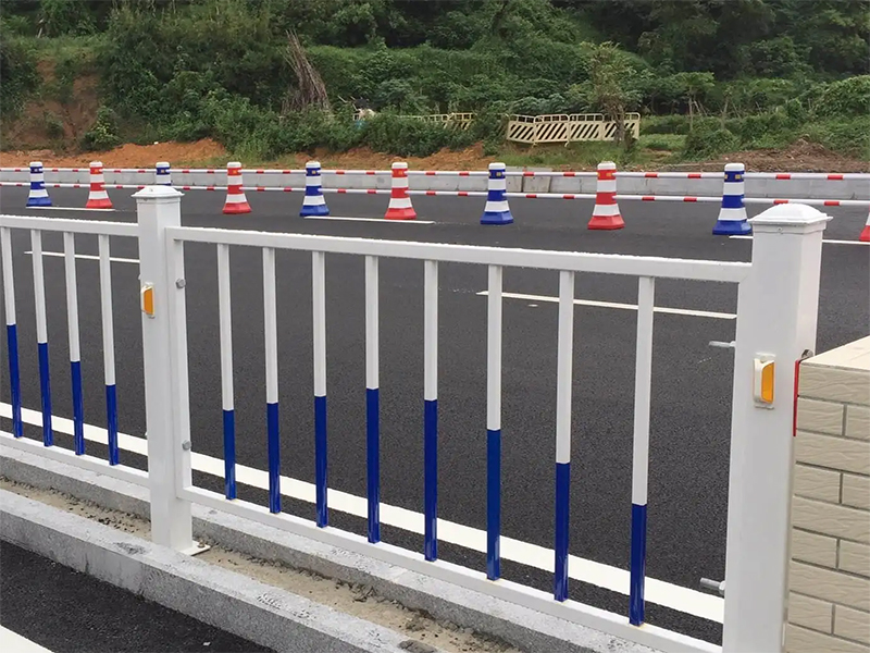 高速公路交通护栏案例
